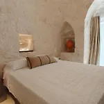 Trulli Moranera Villa