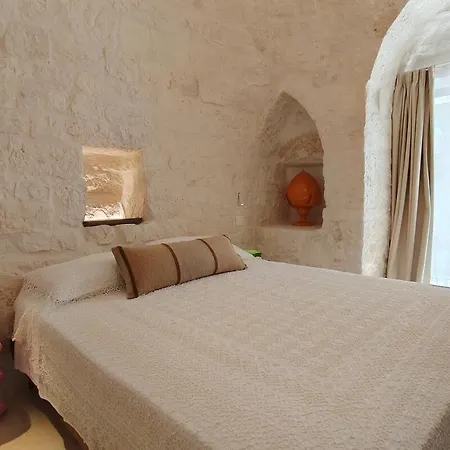 Trulli Moranera Villa